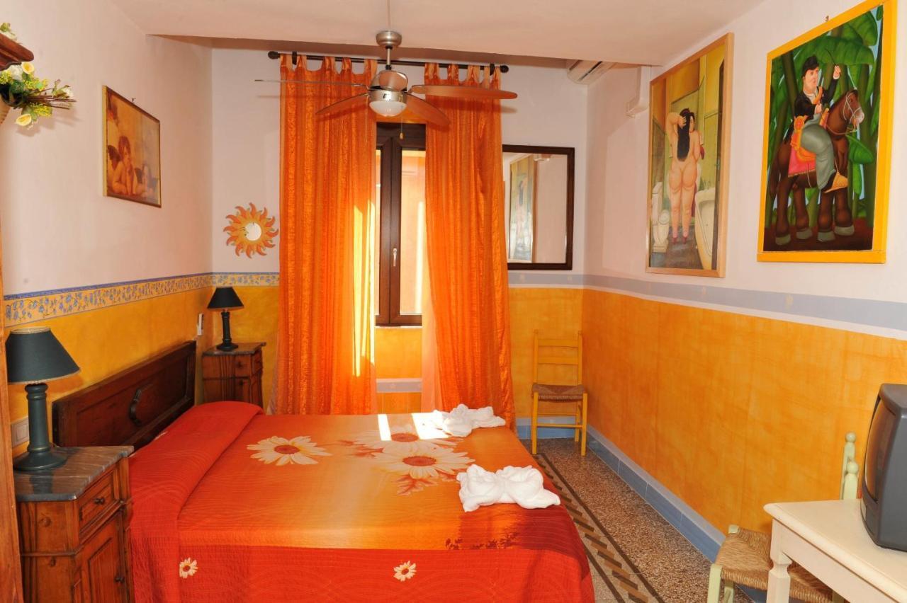 B&B Tony And Judy Orbetello Habitación foto